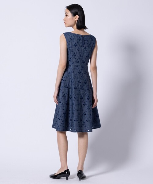 TOCCA（トッカ）の「PEACOCK TAIL LACE ドレス（ワンピース・レディース・ライラック系7/ネイビー系7・0/2/4/6）」の7枚目の写真