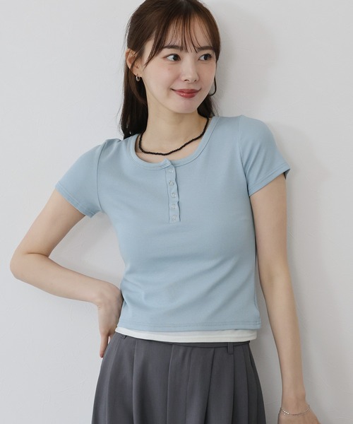 BLUEEAST（ブルーイースト）の「ヘンリーネック半袖Tシャツ（Tシャツ/カットソー・レディース・ブルー/ブラック/ホワイト/ピンク/イエロー/チャコールグレー/オリーブ/ブラウン/ボルドー・MEDIUM）」の6枚目の写真