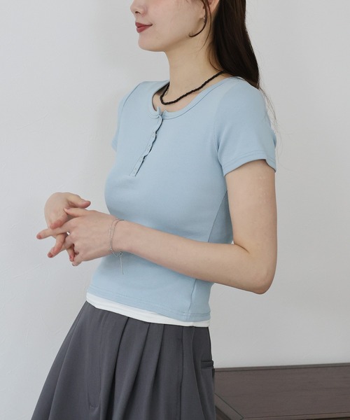 BLUEEAST（ブルーイースト）の「ヘンリーネック半袖Tシャツ（Tシャツ/カットソー・レディース・ブルー/ブラック/ホワイト/ピンク/イエロー/チャコールグレー/オリーブ/ブラウン/ボルドー・MEDIUM）」の18枚目の写真