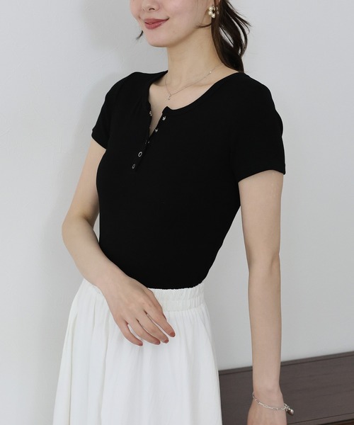 BLUEEAST（ブルーイースト）の「ヘンリーネック半袖Tシャツ（Tシャツ/カットソー・レディース・ブルー/ブラック/ホワイト/ピンク/イエロー/チャコールグレー/オリーブ/ブラウン/ボルドー・MEDIUM）」の21枚目の写真