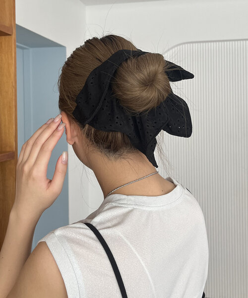 GOLDY(ゴールディ)の「〈GOLDY/ゴールディ〉アイレットレースシュシュ(その他ヘアアクセサリー・レディース・ホワイト/ブラック・FREE)」の8枚目の写真