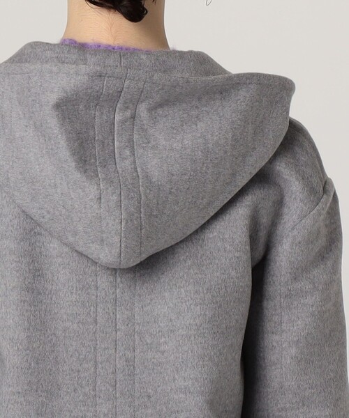 TOMORROWLAND （トゥモローランド）の「LOEWE HOODED COAT（ダッフルコート・レディース・グレー・34）」の8枚目の写真