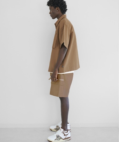 STYLISE（スタイライズ）の「【MLVINCE / メルヴィンス】NYLON S/S SHIRTS / ブラウン [NSS23BR]（シャツ/ブラウス・メンズ・ブラウン・M/L）」の4枚目の写真