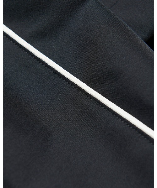 uniform experiment(ユニフォームエクスペリメント)の「REFINED PIPING SLACKS(スラックス・メンズ・グレー/ブラック・4/3/2/1)」の8枚目の写真