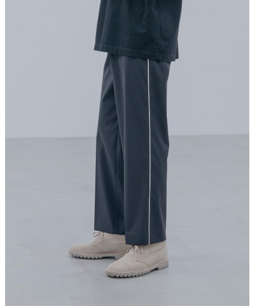 uniform experiment(ユニフォームエクスペリメント)の「REFINED PIPING SLACKS(スラックス・メンズ・グレー/ブラック・4/3/2/1)」の5枚目の写真
