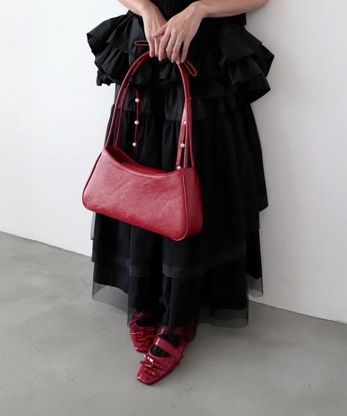 Three Four Time（ｽﾘｰﾌｫｰﾀｲﾑ）の「【Casselini】肩リボンエナメルバッグ（ショルダーバッグ・レディース・ブラック/シルバー/レッド・FREE）」の10枚目の写真