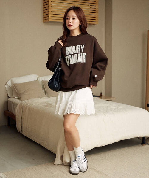 PUBLUX(パブリュクス)の「MARY QUANT × PUBLUX/マリークワント 花ワッフル ロゴスウェット 限定展開(スウェット・レディース・チャコールグレー/アッシュグレー/ブラウン/ネイビー・フリ-)」の14枚目の写真