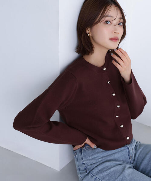 NATURAL BEAUTY BASIC（ナチュラルビューティーベーシック）の「◇ハートボタンニットジャケット（カーディガン/ボレロ・レディース・ネイビー/グレー/ピンク/ダークブラウン・FREE）」の3枚目の写真