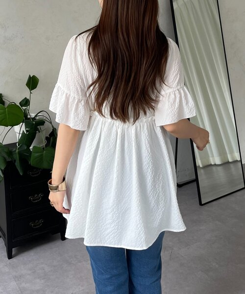 prose verse(プロズヴェール)の「パールボタンフレアスリーブギャザーペプラムブラウス(シャツ/ブラウス・レディース・ブラック/オフホワイト・LARGE/MEDIUM)」の9枚目の写真