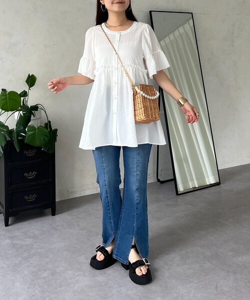 prose verse(プロズヴェール)の「パールボタンフレアスリーブギャザーペプラムブラウス(シャツ/ブラウス・レディース・ブラック/オフホワイト・LARGE/MEDIUM)」の21枚目の写真