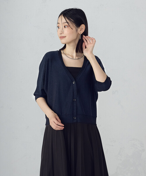 COMME CA ISM(コムサイズム)の「クロップド ラメ ドルマンシルエット カーディガン(カーディガン/ボレロ・レディース・ネイビー/グレー/ブラック・MEDIUM/LARGE)」の1枚目の写真