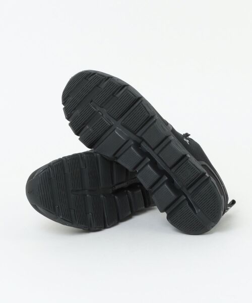 On(オン)の「【On】3MF10061043 Cloud 6 WP(スニーカー・メンズ・ブラック・27.5/26.5/28.5/28/27/26)」の3枚目の写真