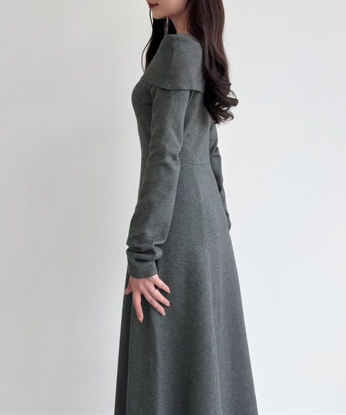 CENEA(セネア)の「オフショル風スクエアネックロングニットワンピ(ワンピース・レディース・ブラウン/チャコール/モカ/ネイビー/ブラック・SMALL/MEDIUM/LARGE)」の13枚目の写真