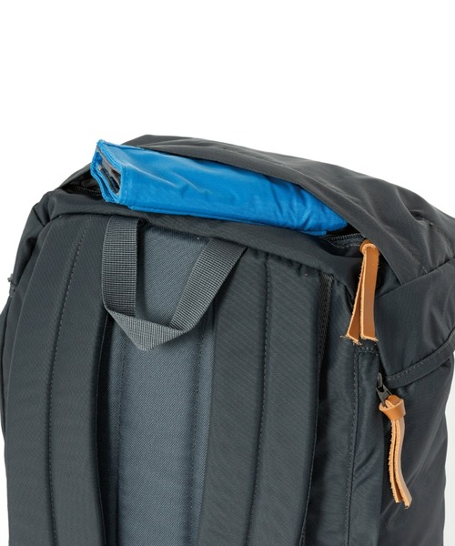 karrimor(カリマー)の「VT day pack R 27(バックパック/リュック・メンズ・ブラック/アイボリー系/チャコールグレー/ネイビー系・FREE)」の9枚目の写真