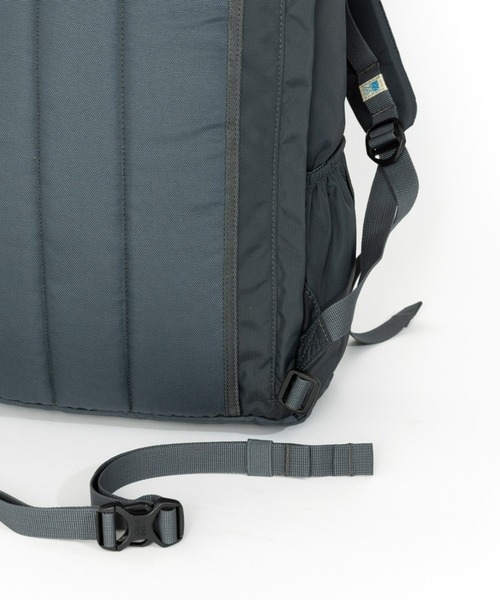 karrimor(カリマー)の「VT day pack R 27(バックパック/リュック・メンズ・ブラック/アイボリー系/チャコールグレー/ネイビー系・FREE)」の10枚目の写真