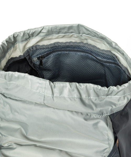 karrimor(カリマー)の「VT day pack R 27(バックパック/リュック・メンズ・ブラック/アイボリー系/チャコールグレー/ネイビー系・FREE)」の13枚目の写真