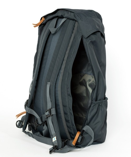 karrimor(カリマー)の「VT day pack R 27(バックパック/リュック・メンズ・ブラック/アイボリー系/チャコールグレー/ネイビー系・FREE)」の14枚目の写真