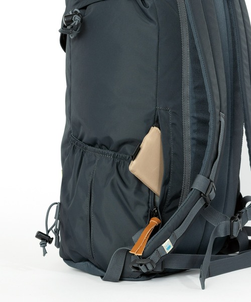 karrimor(カリマー)の「VT day pack R 27(バックパック/リュック・メンズ・ブラック/アイボリー系/チャコールグレー/ネイビー系・FREE)」の20枚目の写真