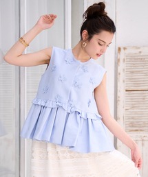 美品　Chesty チェスティ　花柄アート　ベスト　日本製　白　希少デザイン 美品 Chesty チェスティ 花柄アート ベスト 日本製 白 希少