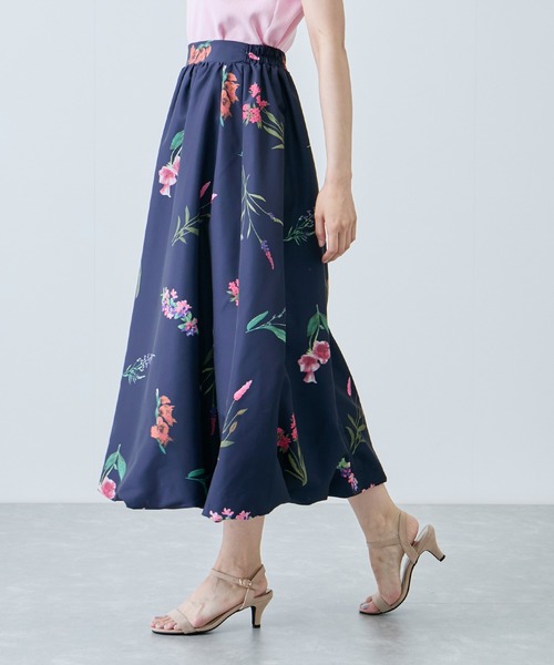 Jayro（ジャイロ）の「とばし花プリントフレアースカート（スカート・レディース・ネイビー/オフホワイト/ブラック・M）」の5枚目の写真