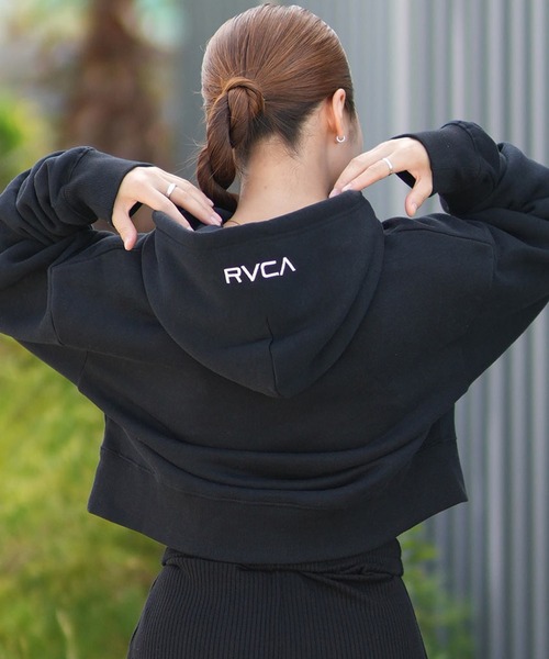 RVCA(ルーカ)の「RVCA/ルーカ BIG RVCA CROPPED HOODIE パーカー ショート丈 フーディー BF044-P03(パーカー・レディース・ブラック/グレー/ブラック系その他・M/S)」の5枚目の写真