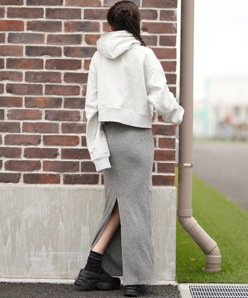 RVCA(ルーカ)の「RVCA/ルーカ BIG RVCA CROPPED HOODIE パーカー ショート丈 フーディー BF044-P03(パーカー・レディース・ブラック/グレー/ブラック系その他・M/S)」の13枚目の写真