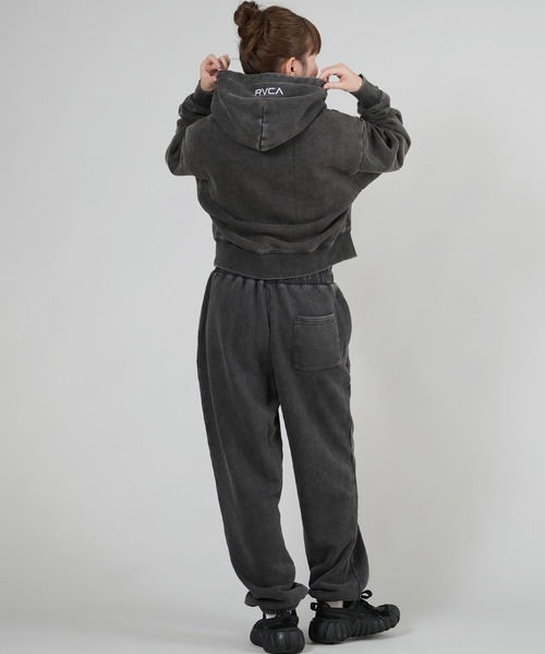 RVCA(ルーカ)の「RVCA/ルーカ BIG RVCA CROPPED HOODIE パーカー ショート丈 フーディー BF044-P03(パーカー・レディース・ブラック/グレー/ブラック系その他・M/S)」の19枚目の写真