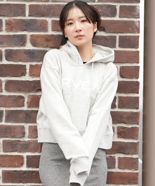 RVCA(ルーカ)の「RVCA/ルーカ BIG RVCA CROPPED HOODIE パーカー ショート丈 フーディー BF044-P03(パーカー・レディース・ブラック/グレー/ブラック系その他・M/S)」の10枚目の写真
