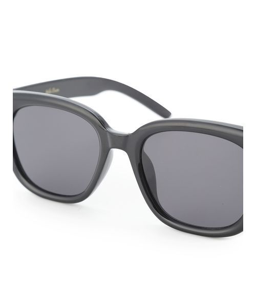 Mila Owen（ミラオーウェン）の「ウェリントンセルフレームサングラス（サングラス・レディース・ブラック・F）」の4枚目の写真