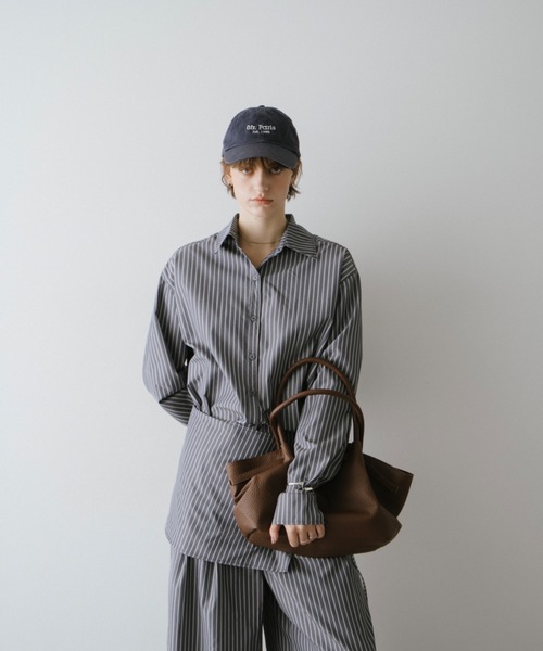 DRWCYS（ドロシーズ）の「マルチウェイレイヤードシャツ（シャツ/ブラウス・レディース・ベージュ/ネイビー・FREE）」の8枚目の写真