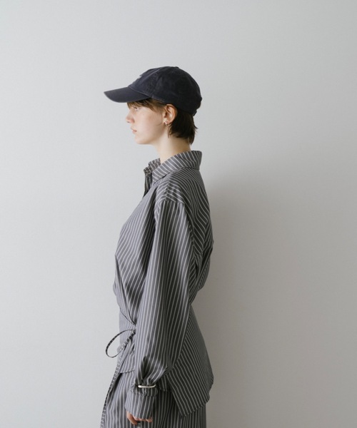 DRWCYS（ドロシーズ）の「マルチウェイレイヤードシャツ（シャツ/ブラウス・レディース・ベージュ/ネイビー・FREE）」の9枚目の写真