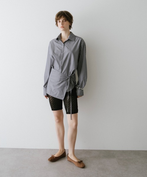 DRWCYS（ドロシーズ）の「マルチウェイレイヤードシャツ（シャツ/ブラウス・レディース・ベージュ/ネイビー・FREE）」の11枚目の写真