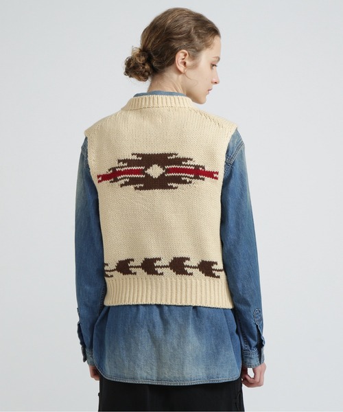 AVIREX（アヴィレックス）の「《直営店限定》PATTERN KINT VEST/パターンニットベスト（ベスト・レディース・ブラウン/アイボリー・F）」の7枚目の写真