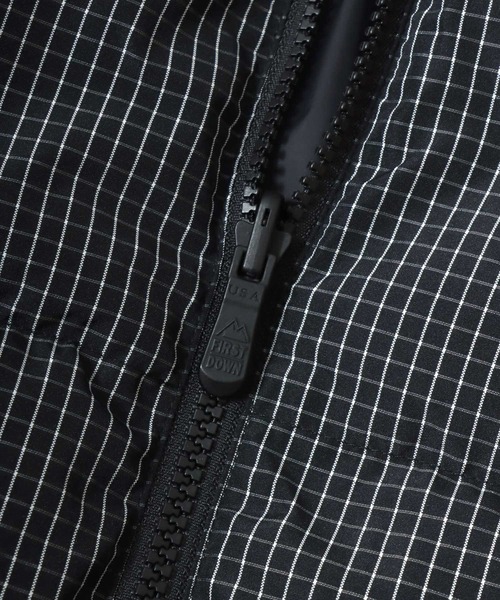 FIRST DOWN（ファーストダウン）の「FIRST DOWN/ファーストダウン GRARH CHECK BUBBLE DOWN JACKET/グラフチェックバブルダウンジャケット/2WAYリバーシブル/レディース メンズ（ダウンジャケット/コート・メンズ・ブラック/ホワイト・M/L/XL）」の19枚目の写真