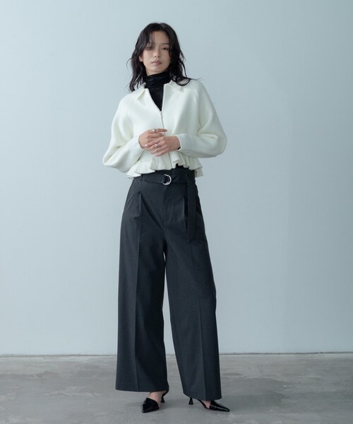 GALLEST（ギャレスト）の「フリルヘムジップカーディガン（カーディガン/ボレロ・レディース・チャコールグレー/オフホワイト・38）」の4枚目の写真