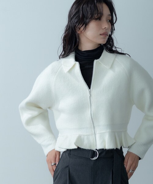 GALLEST（ギャレスト）の「フリルヘムジップカーディガン（カーディガン/ボレロ・レディース・チャコールグレー/オフホワイト・38）」の3枚目の写真