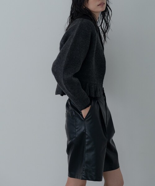 GALLEST（ギャレスト）の「フリルヘムジップカーディガン（カーディガン/ボレロ・レディース・チャコールグレー/オフホワイト・38）」の16枚目の写真