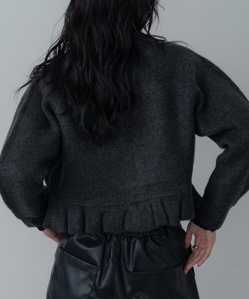 GALLEST（ギャレスト）の「フリルヘムジップカーディガン（カーディガン/ボレロ・レディース・チャコールグレー/オフホワイト・38）」の11枚目の写真