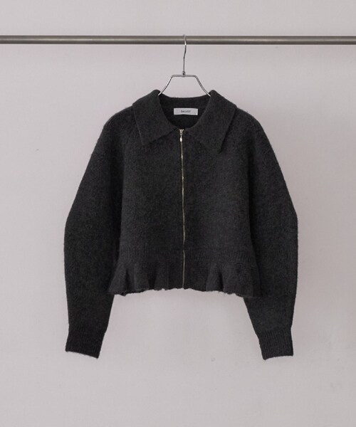 GALLEST（ギャレスト）の「フリルヘムジップカーディガン（カーディガン/ボレロ・レディース・チャコールグレー/オフホワイト・38）」の13枚目の写真
