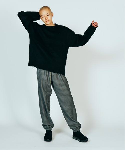TOWNCRAFT(タウンクラフト)の「TOWNCRAFT / タウンクラフト DAMAGED SOLID SHAGGY CREW SWEATER ダメージ加工(ニット/セーター・メンズ・ブラック×ブラック/ブラック/マスタード/グリーン・MEDIUM/LARGE)」の8枚目の写真