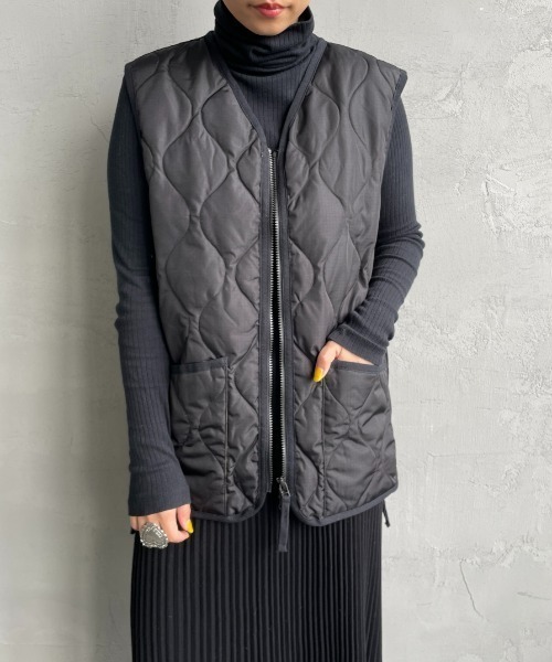 TAION（タイオン）の「【WEB限定】[TAION/タイオン] MILITARY Vネック キルティングダウンベスト（ダウンベスト・レディース・オリーブ/ブラック/モカ・M/XL/L）」の11枚目の写真