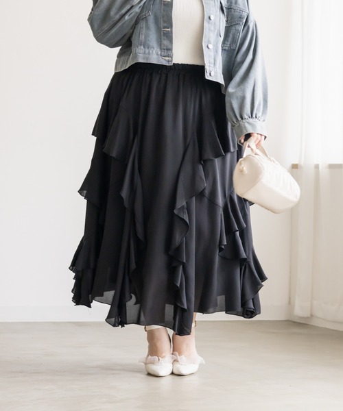 CLETTE(クレット)の「CLETTEオリジナルラッフルロングスカート(スカート・レディース・グレイッシュベージュ/ブラック/オフホワイト・LL/4L/3L)」の11枚目の写真