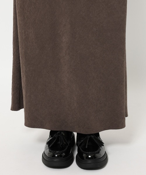 studio CLIP(スタディオクリップ)の「《ウタオ》フィブリルIラインスカート(スカート・レディース・シルバーグレー/ダークブラウン・MEDIUM/LARGE)」の11枚目の写真