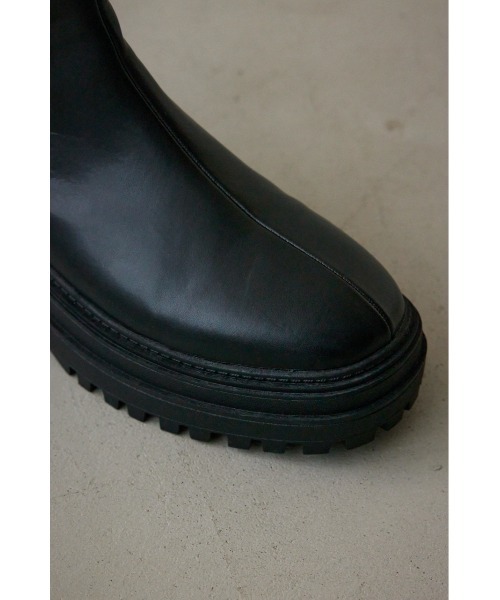 AZUL by moussy（アズールバイマウジー）の「【WEB限定再入荷】トラックソールサイドゴアブーツ（ブーツ・レディース・ブラック・LARGE/SMALL/MEDIUM/LL）」の7枚目の写真