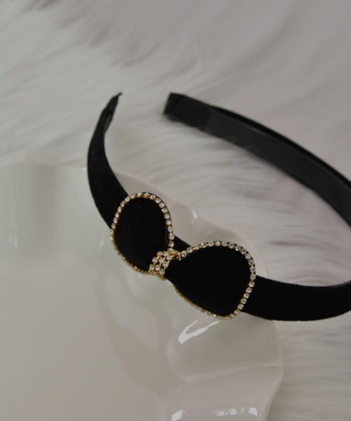 VIBGYOR Women（ヴィブジョー　ウィメン）の「【resonance】ベロア リボン×ストーン  クラシカルデザイン カチューシャ（カチューシャ・レディース・ワインレッド/ブラック・FREE）」の3枚目の写真