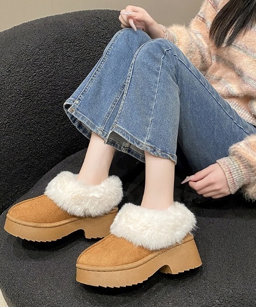 lilful(リルフル)の「もこもこボア 厚底ムートンヒールブーツ(ブーツ・レディース・ブラウン/ブラック・M/L)」の4枚目の写真
