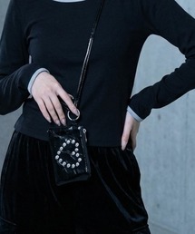 DIP IN CHOCOLATE（ディップインチョコレート）の「スタッズデザインミニポーチ【DIP IN CHOCOLATE】（ショルダーバッグ）」