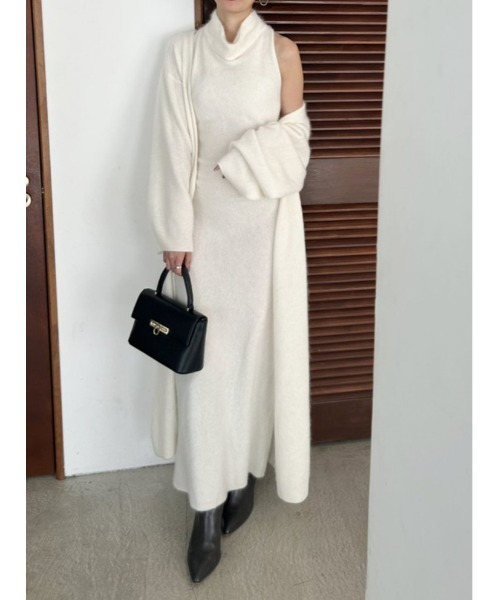 SNIDEL（スナイデル）の「【HIGH QUALITY】メリノウールアメスリニットワンピース（ワンピース・レディース・オフホワイト/チャコールグレー/ピンク/ミント・0/1）」の2枚目の写真