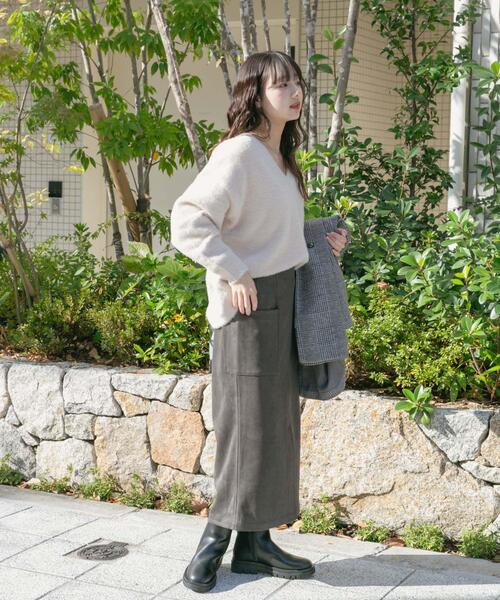 ITEMS URBANRESEARCH(アイテムズ アーバンリサーチ)の「ミニシャギーVネックニット(ニット/セーター・レディース・チャコールグレー/アイボリー/グリーン・FREE)」の15枚目の写真