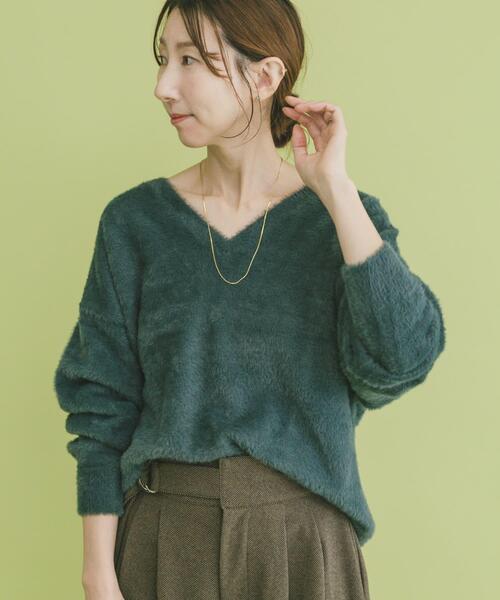 ITEMS URBANRESEARCH（アイテムズ アーバンリサーチ）の「ミニシャギーVネックニット（ニット/セーター・レディース・チャコールグレー/アイボリー/グリーン・FREE）」の17枚目の写真